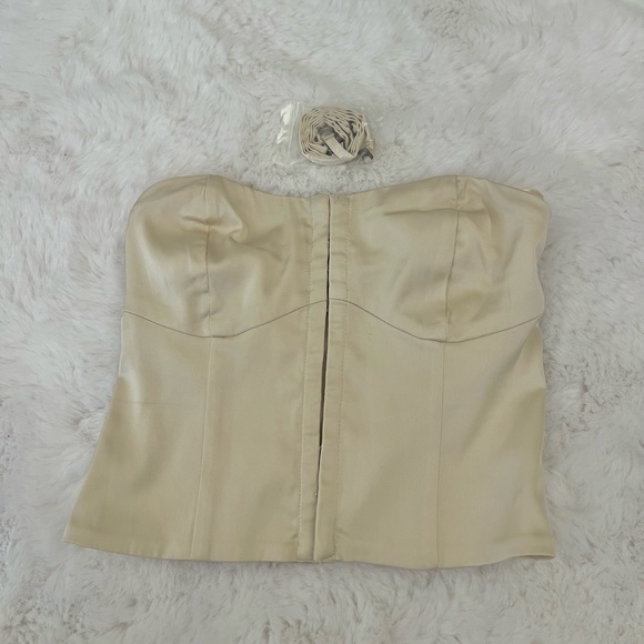 Abercrombie & Fitch Strapless Hook and Eye Corset Top Cream XXS NWOT - Picture 2 of 3